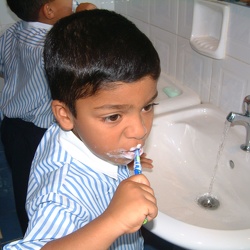 Tooth brushing, KG