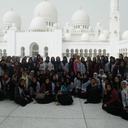 Seniors Visit to Sheikh Zayed Mosque in Abu Dhabi Grade 12 Girls