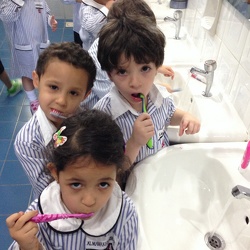 Brushing Teeth KG